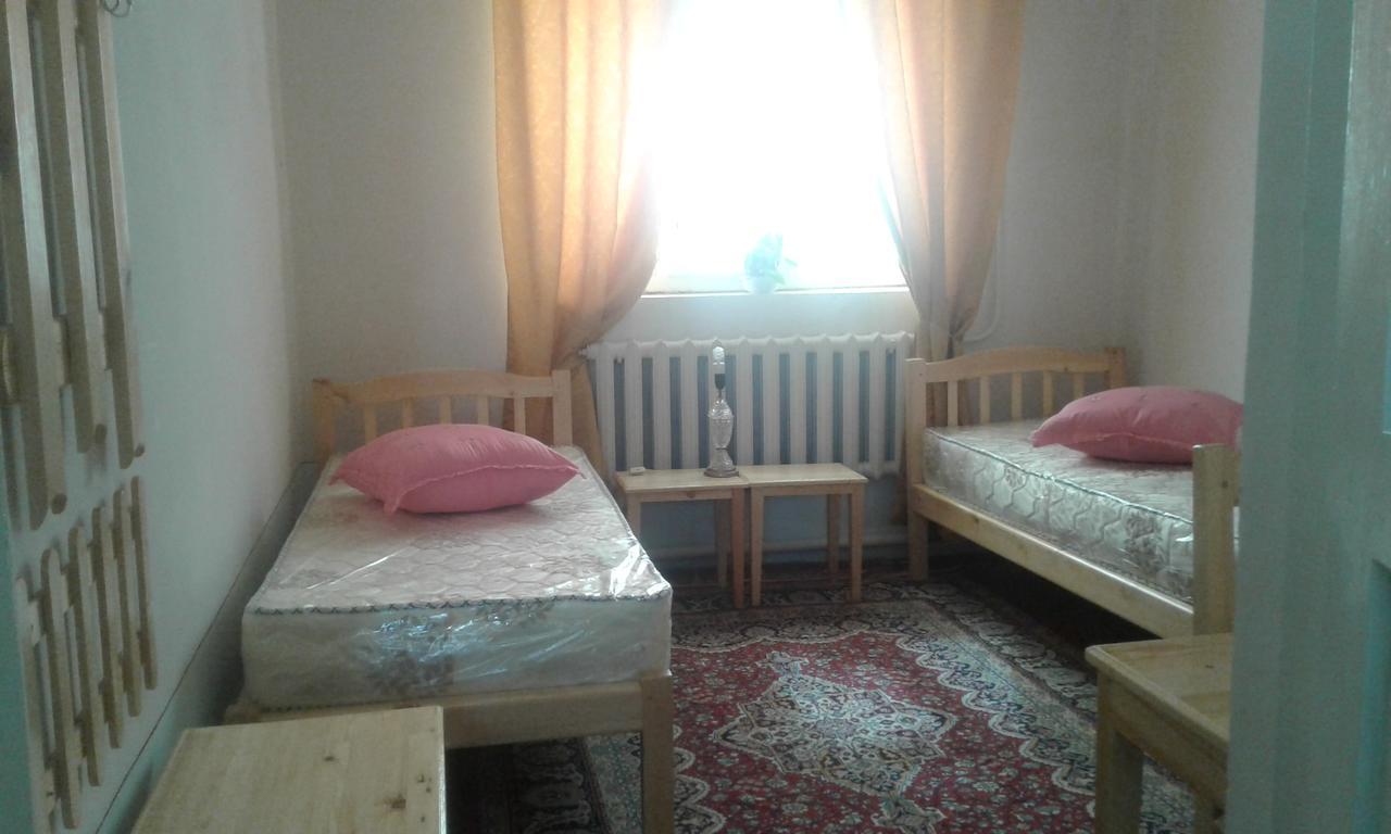 Qorowul Western House B&B 외부 사진